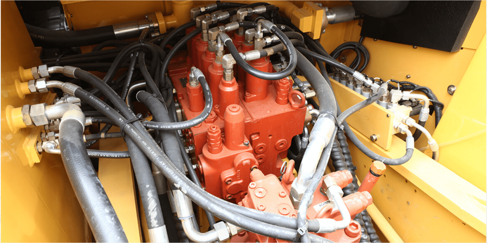 Máy Xúc Đào Bánh Xích LiuGong CLG922E - Giải Pháp Hoàn Hảo Cho Mọi Công Trình